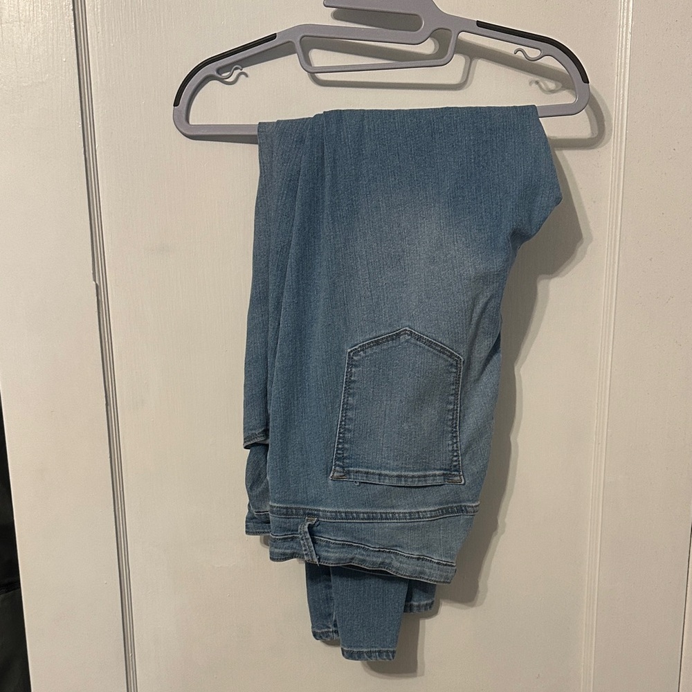 Old Navy Light Blue Straight-Leg Jeans